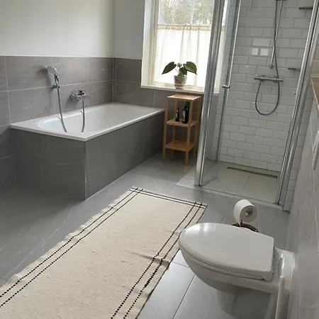 아파트 Edles Naturidyll Bei Berlin 글리니케